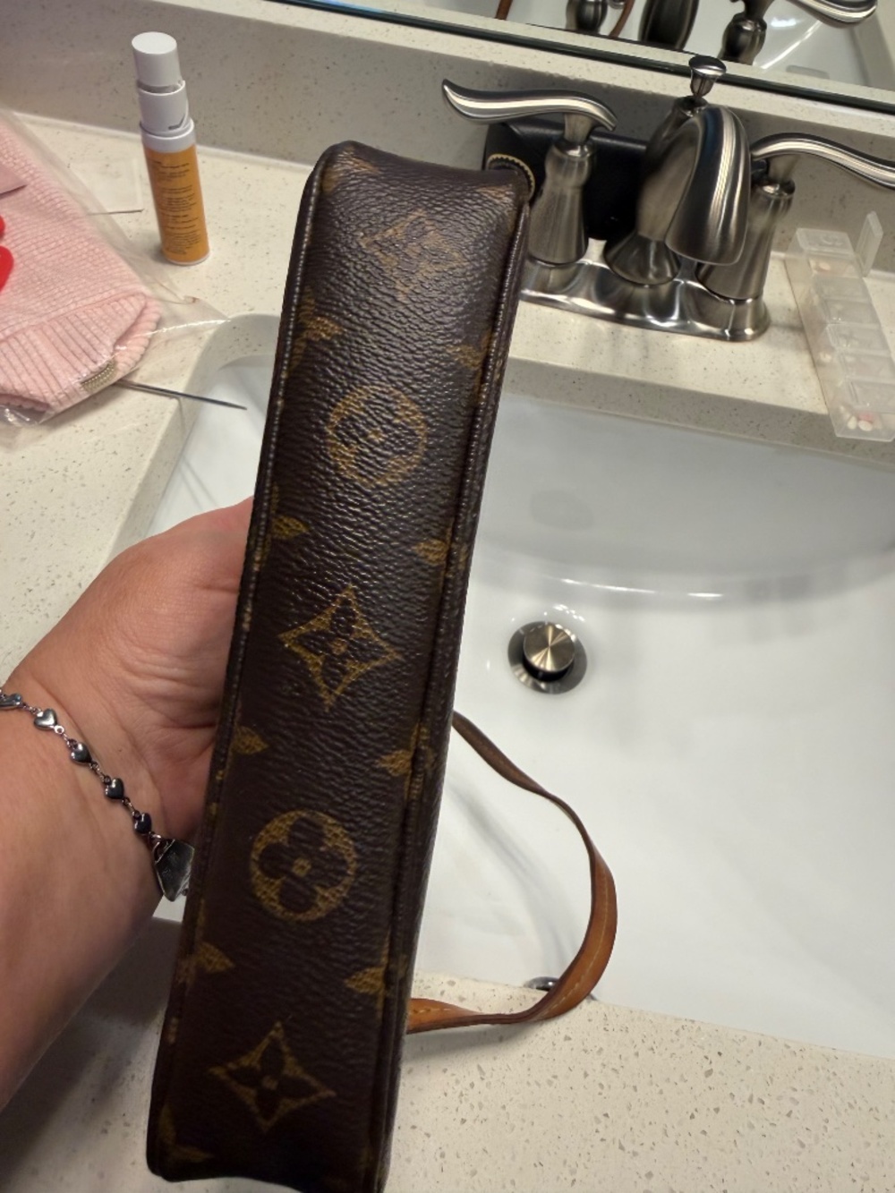 Authentic Louis Vuitton Pochette – Monogram – Very Good  Pre-Owned Condition - Picture 7 of 13